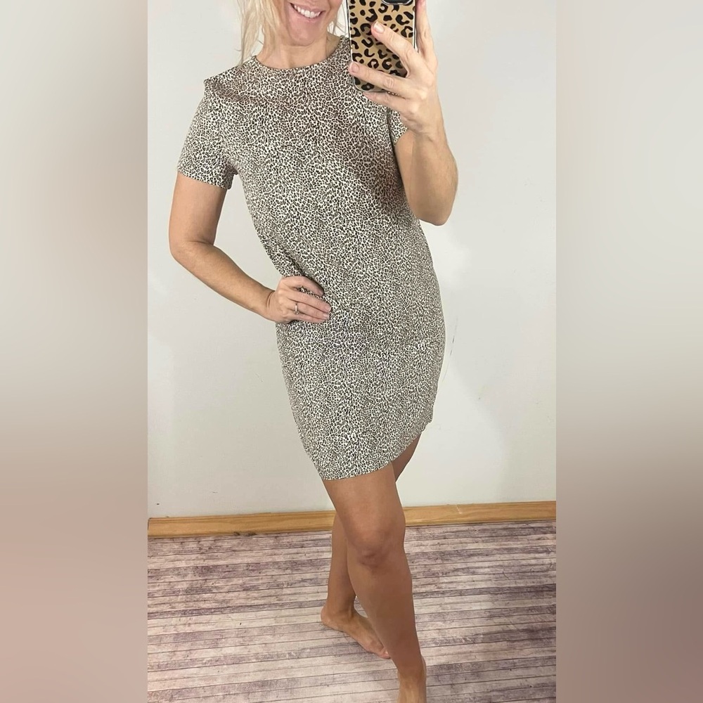 Jenni Kayne Leopard T Shirt Dress. Size small. - Picture 7 of 10